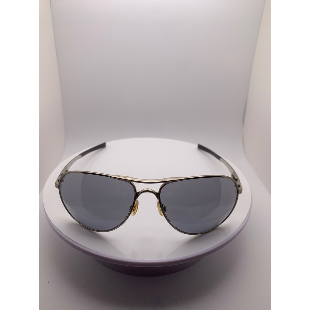 Oakley Plaintiff Aviator Sunglasses Silver Chrome Grey Lens 61-15 127 OO4057